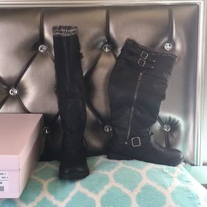 Black riding boots